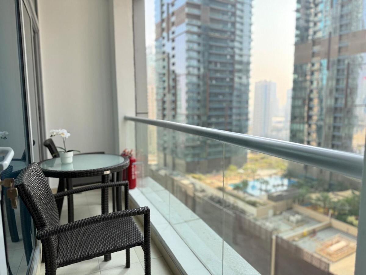 Apartment Cozy And Modern Two Bedroom In Marina Dubai