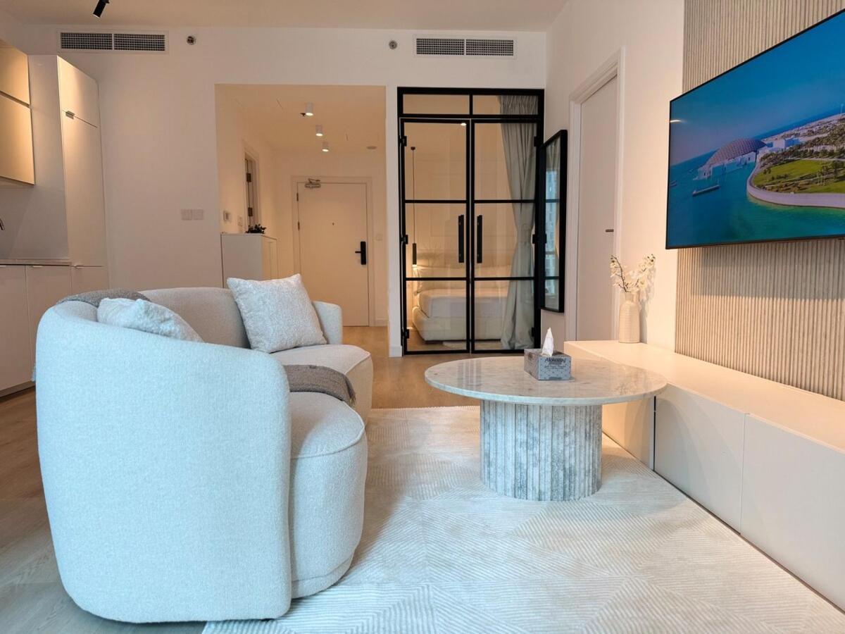 Cozy And Modern Two Bedroom In Marina Apartment *