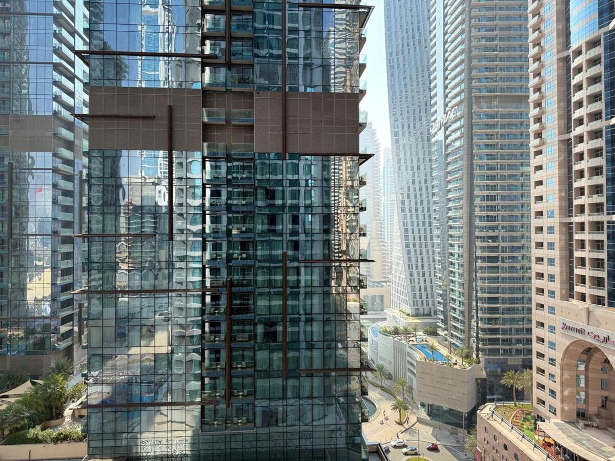 Cozy And Modern Two Bedroom In Marina Apartment Dubai